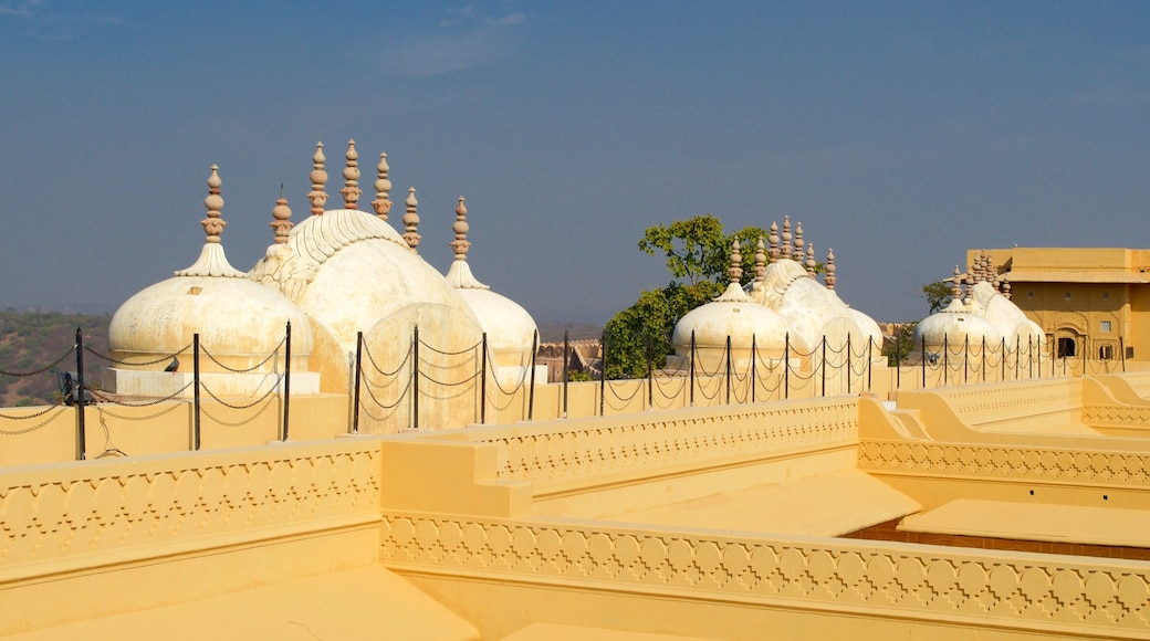 Nahargarh Fort que incluye un castillo