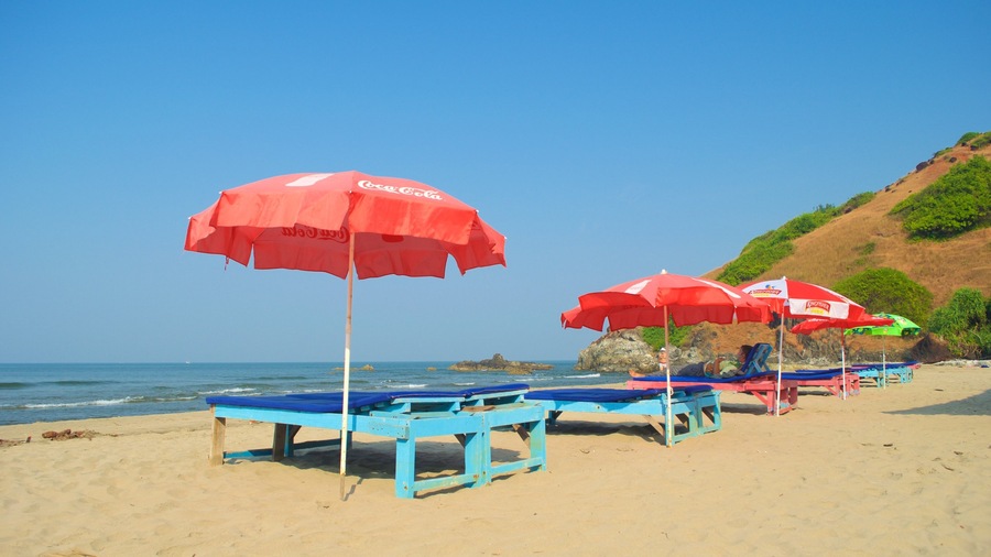 Spiaggia di Vagator caratteristiche di vista della costa e spiaggia sabbiosa