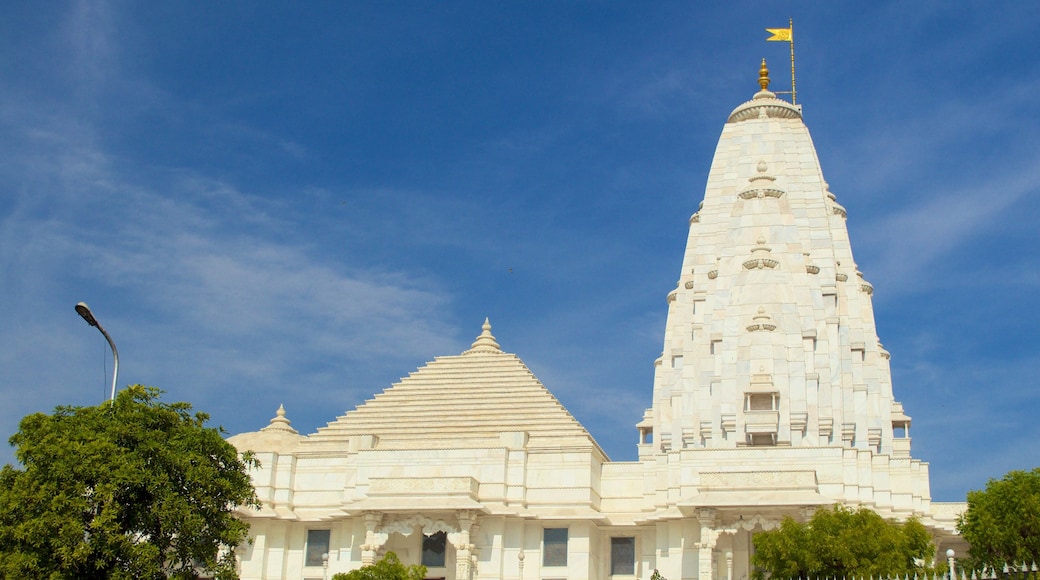 Birla Temple featuring a temple or place of worship