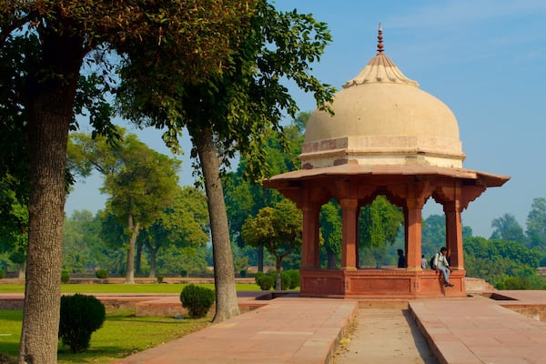 Ram Bagh welches beinhaltet Palast oder Schloss und Park