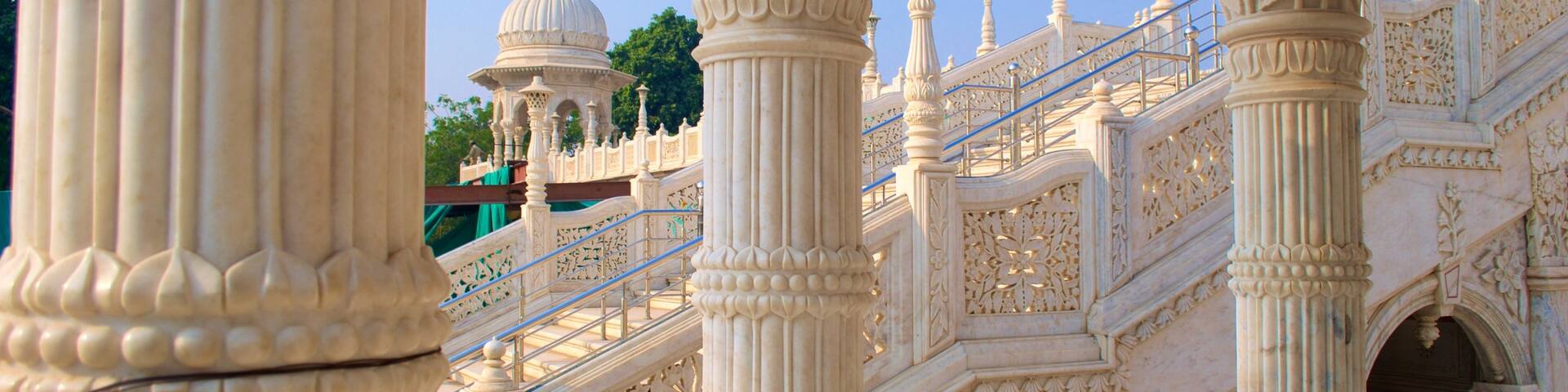 Soami Bagh Temple which includes a temple or place of worship