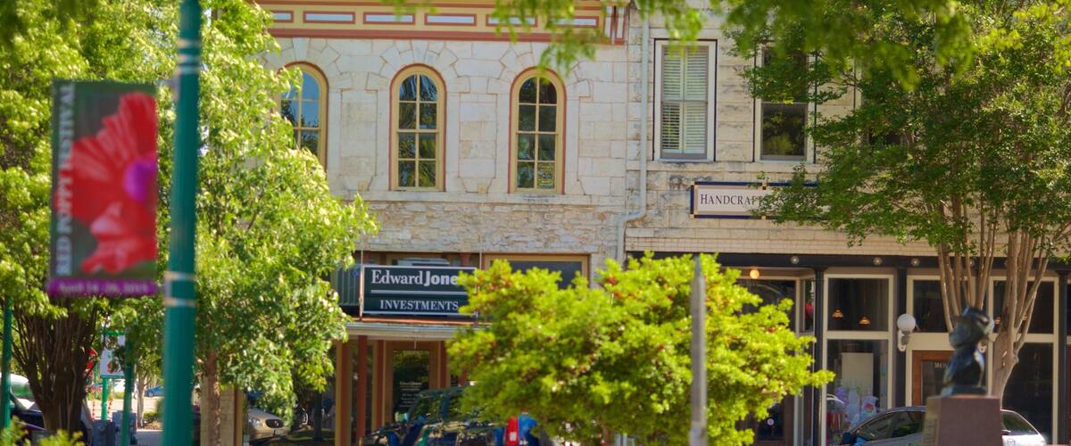Georgetown featuring a small town or village