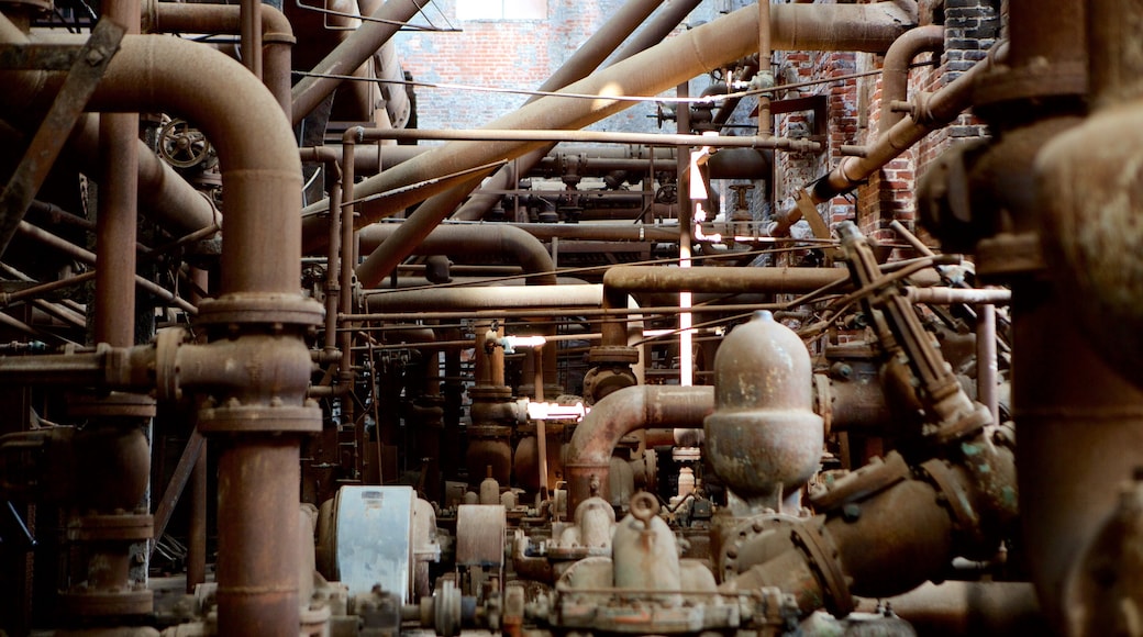 Sloss Furnaces showing industrial elements