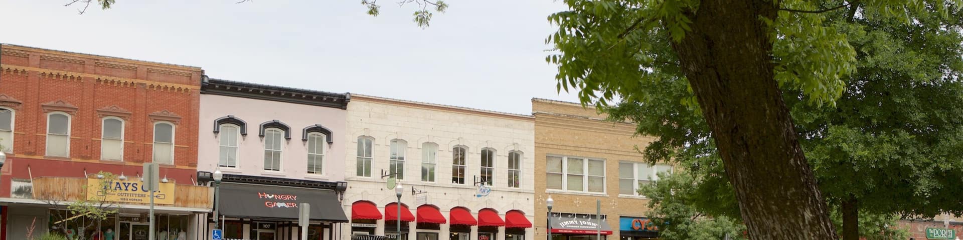 San Marcos showing a garden and heritage architecture