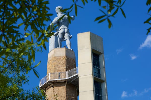 Vulcan Statue mit einem Statue oder Skulptur