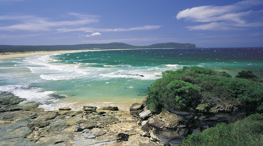 Batemans Bay showing rugged coastline, a beach and general coastal views