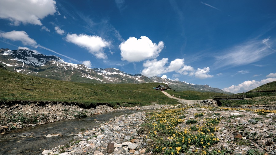 Obergurgl showing a river or creek, farmland and mountains