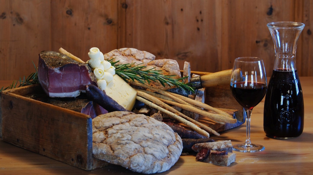 Kronplatz Ski Area featuring food and drinks or beverages
