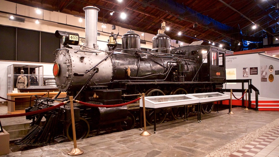 Savannah showing interior views