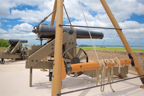 Old Fort Jackson montrant patrimoine historique