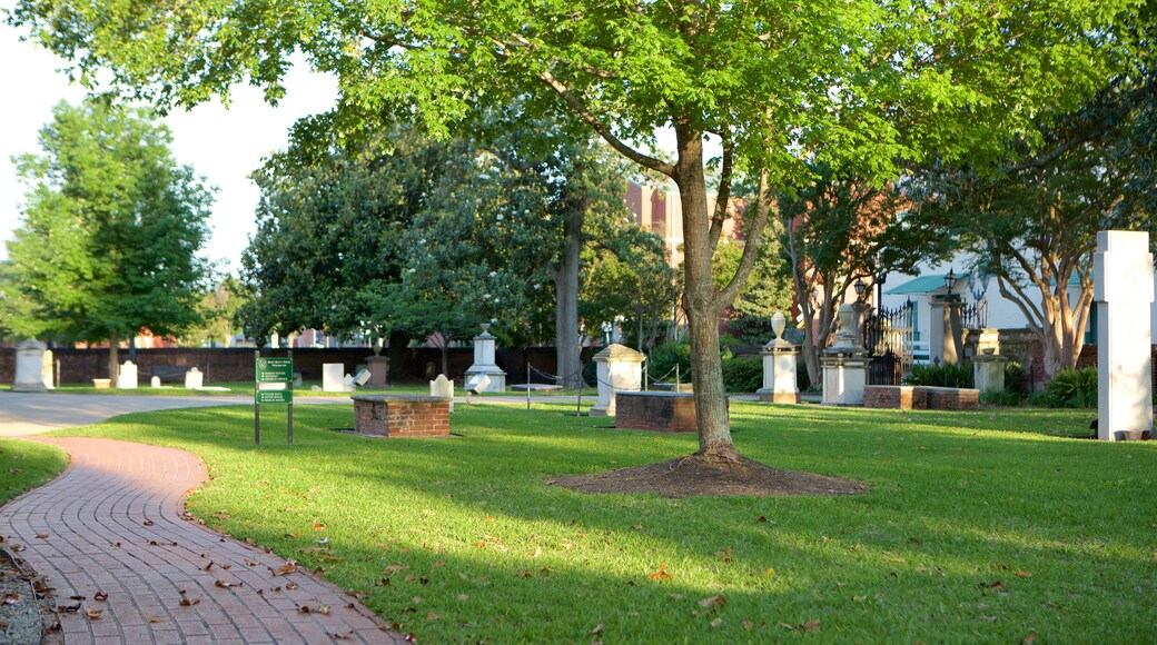 St. Paul\'s Episcopal Church showing a garden