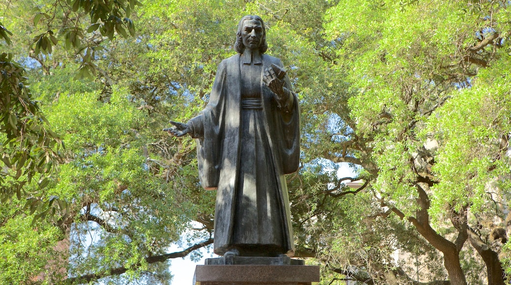 Reynolds Square which includes a statue or sculpture