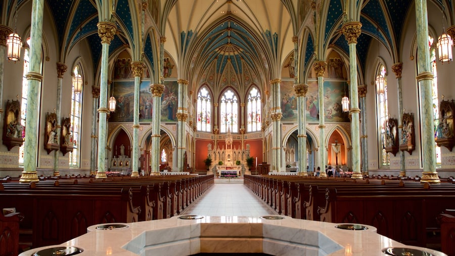 Lafayette Square caratteristiche di vista interna, elementi religiosi e chiesa o cattedrale