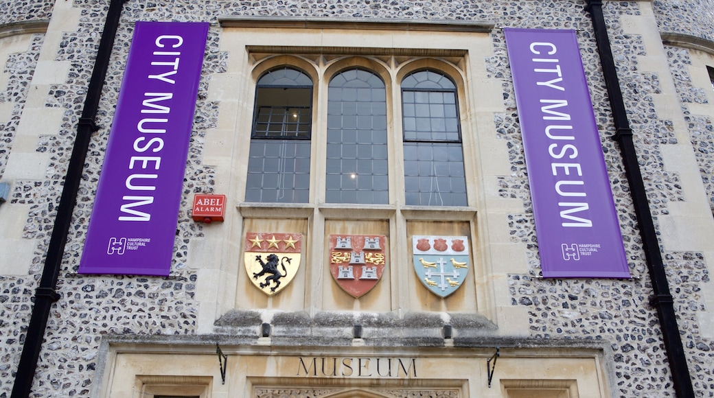 City Museum showing heritage architecture