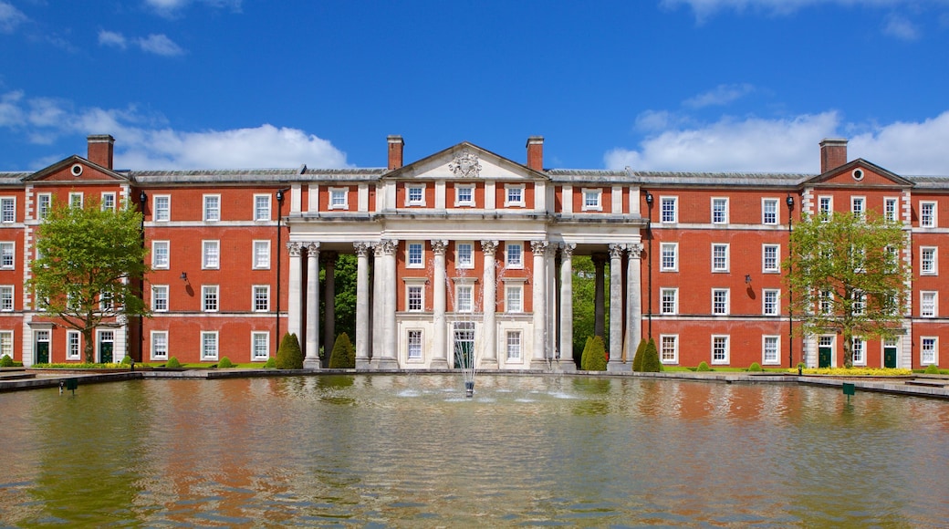 Winchester featuring heritage architecture and a fountain