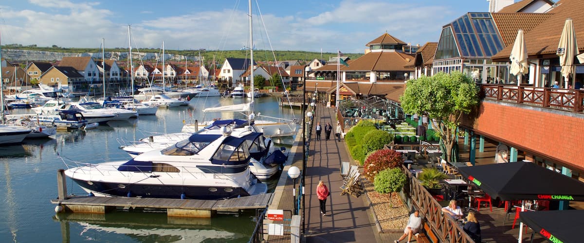 Port Solent ofreciendo una bahía o un puerto