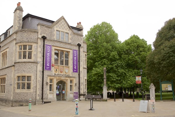 City Museum featuring heritage architecture