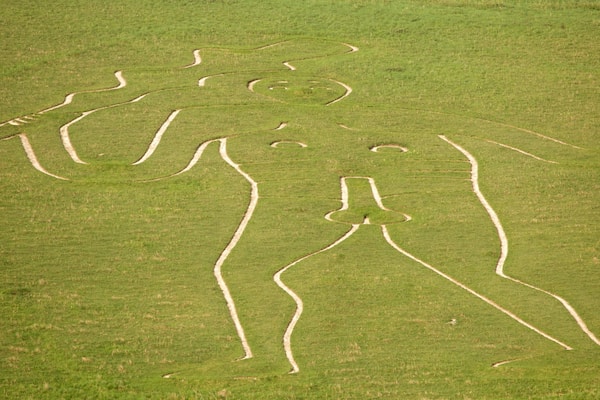 Géant de Cerne Abbas qui includes art en plein air