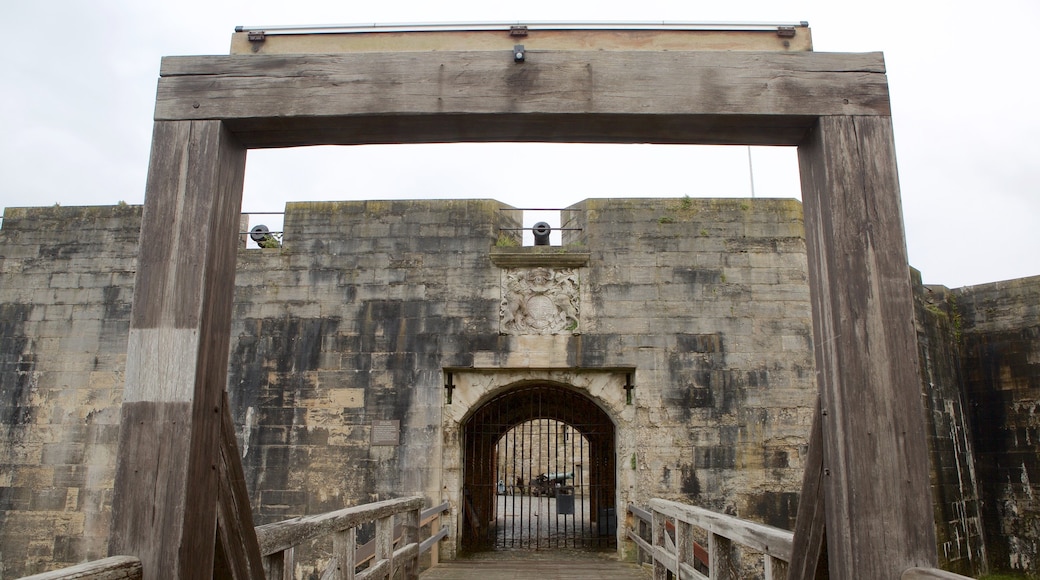 Southsea Castle showing heritage elements and château or palace