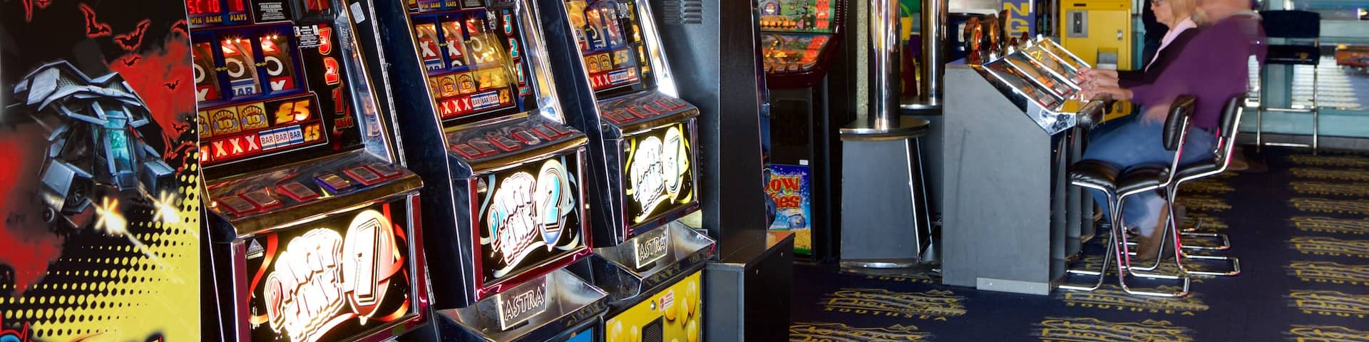 Clarence Pier featuring a casino and interior views