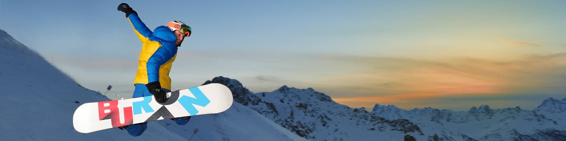 Bardonecchia Ski Resort showing mountains, night scenes and nightlife