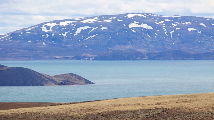 Parc national de Thingvellir qui includes vues littorales, montagnes et neige