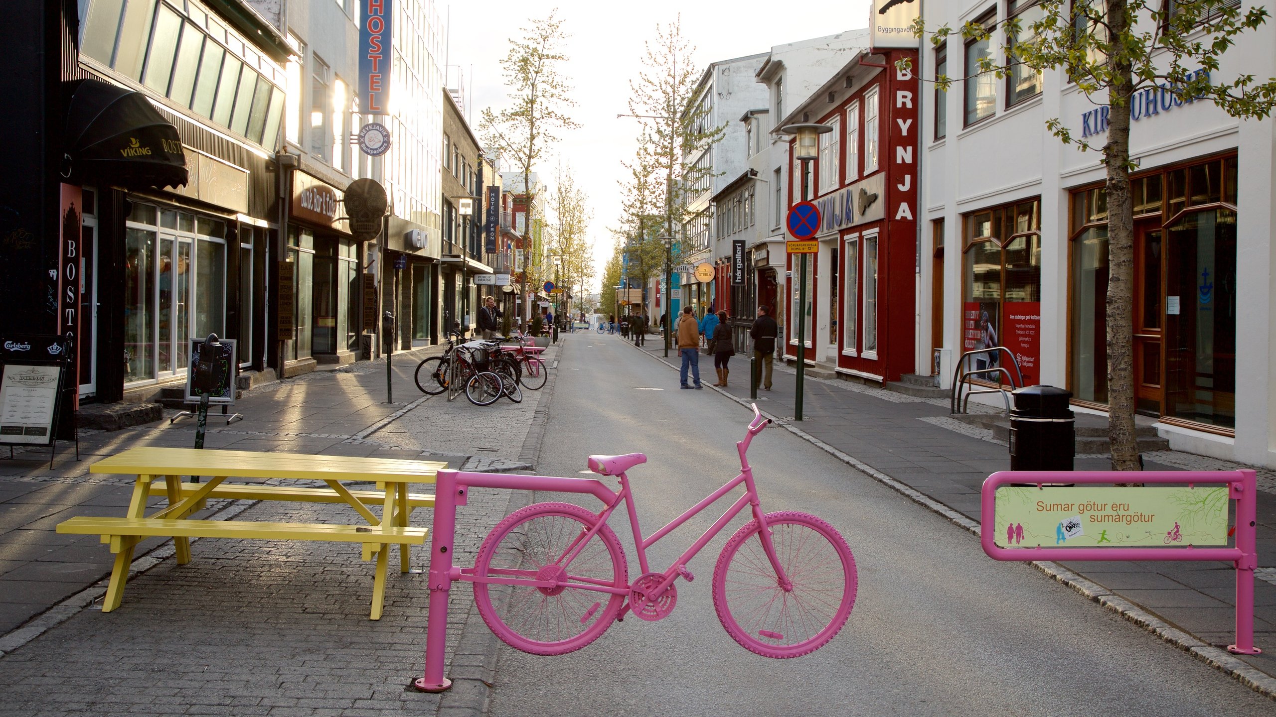 Reykjavík mit einem Straßenszenen