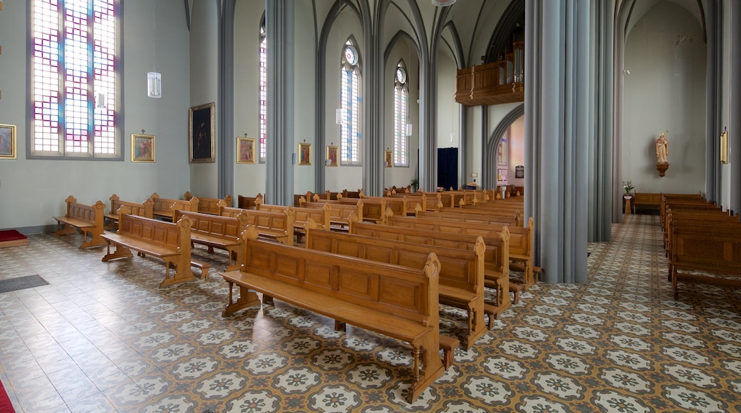 Landakotskirkja mit einem Innenansichten und Kirche oder Kathedrale