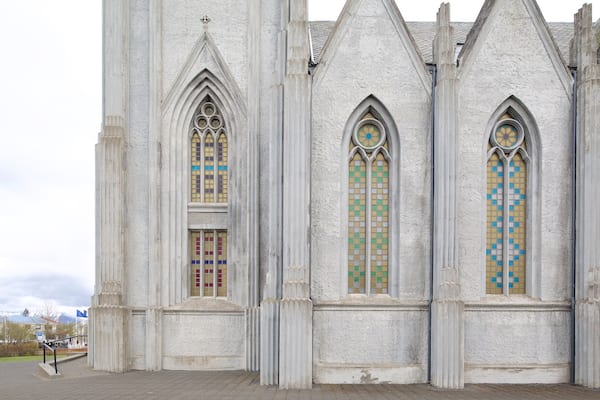 Landakotskirkja som inkluderar en kyrka eller katedral