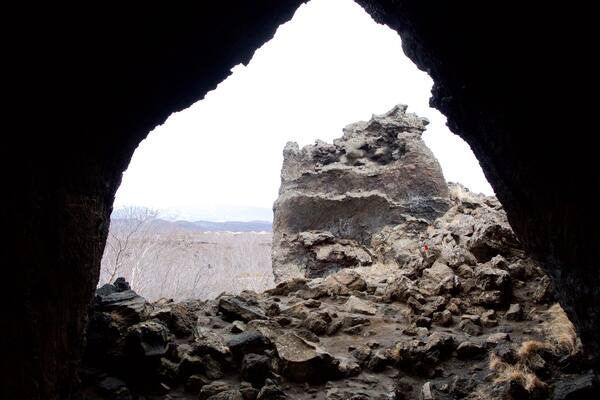 Dimmuborgir das einen Höhlen