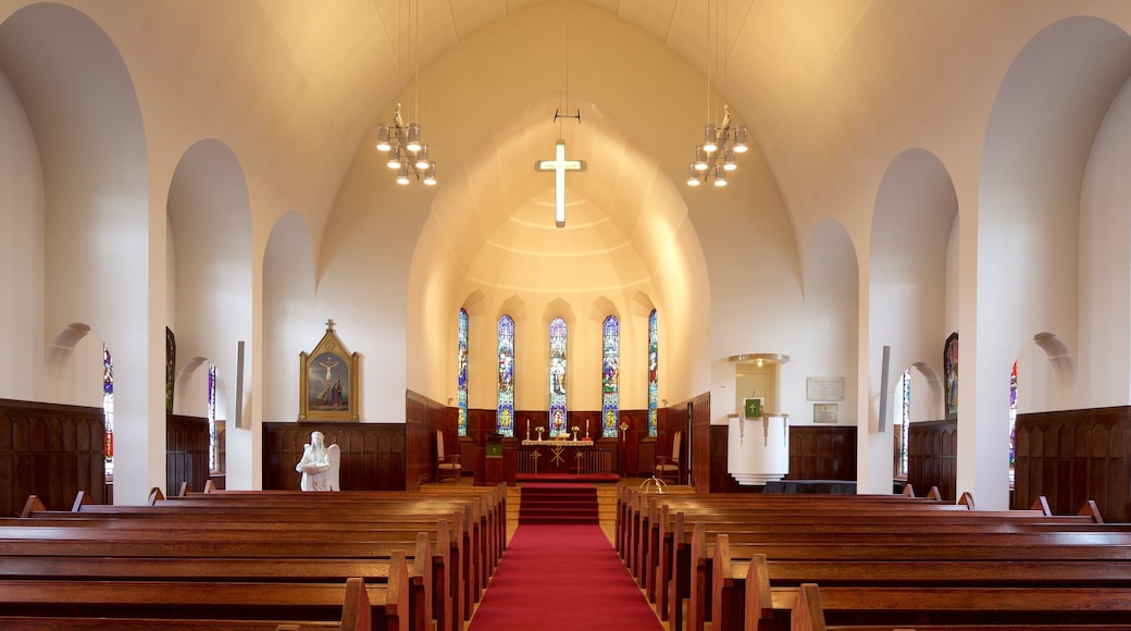 Akureyri Church showing interior views, religious aspects and a church or cathedral