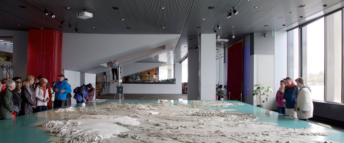 ๋ ์ด์บฌ๋นํฌ ์์ฒญ ์ด ํฌํจ ์ค๋ด ์ ๊ฒฝ ๋ฟ๋ง ์๋๋ผ ๋๊ท๋ชจ ์ฌ๋๋ค