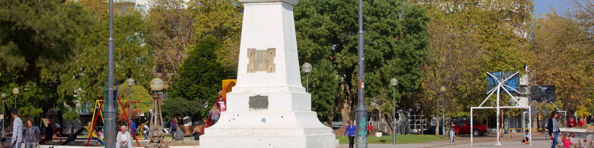Mitre Square showing a square or plaza