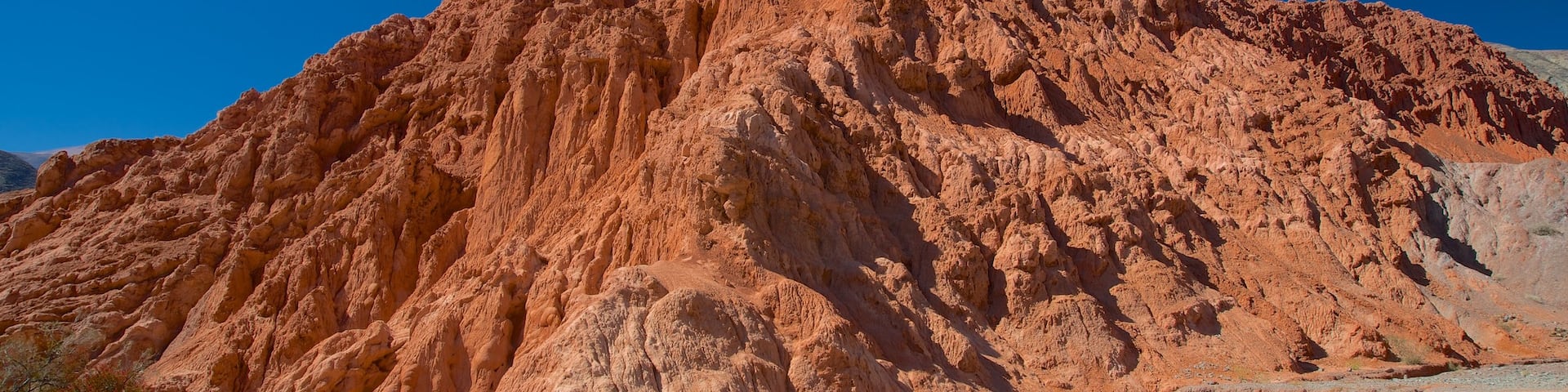 Purmamarca which includes desert views and mountains