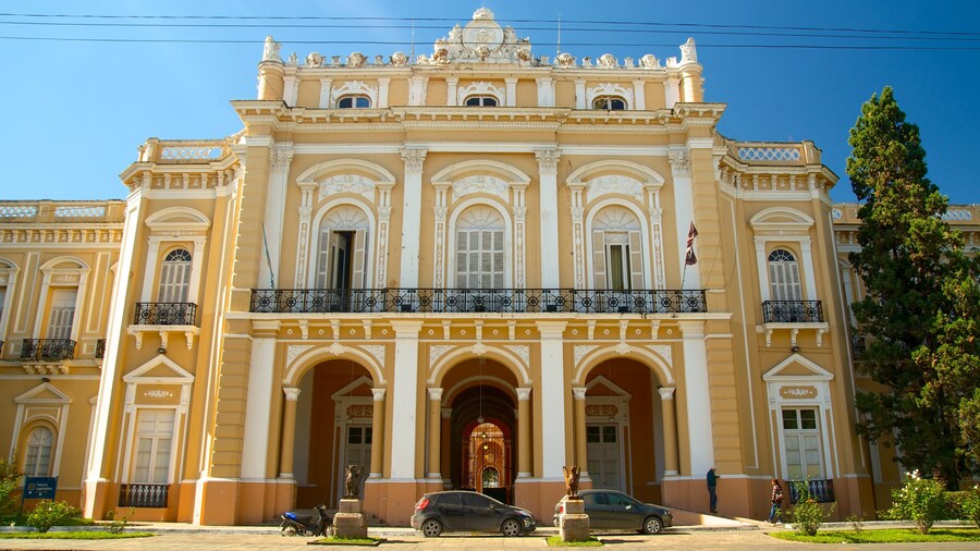 Palacio Legislativo featuring a castle