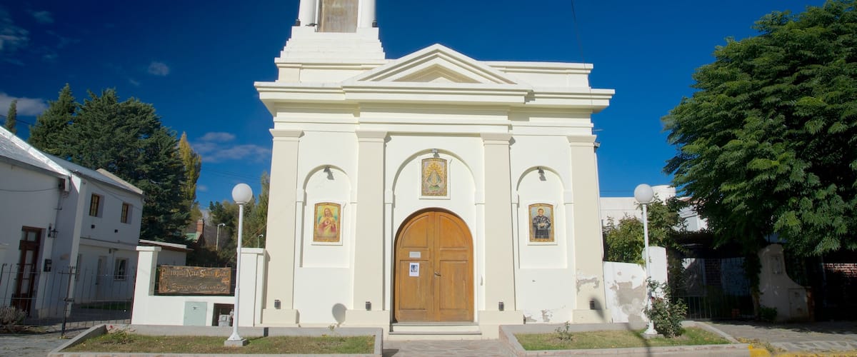 Puerto Madryn che include religiosità e chiesa o cattedrale