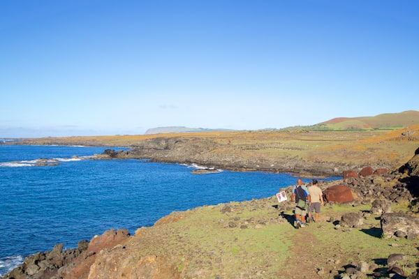 Ahu Hanga Tetenga featuring tranquil scenes and general coastal views