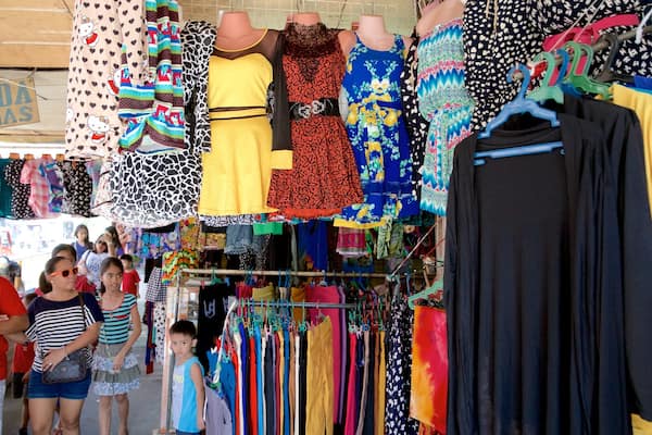 Colon Street which includes fashion