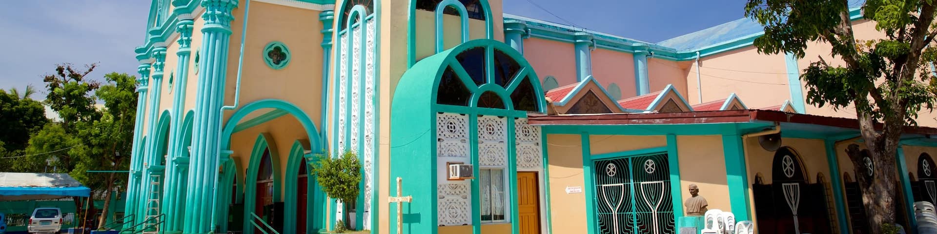 San Roque Chapel which includes heritage architecture, religious aspects and a church or cathedral