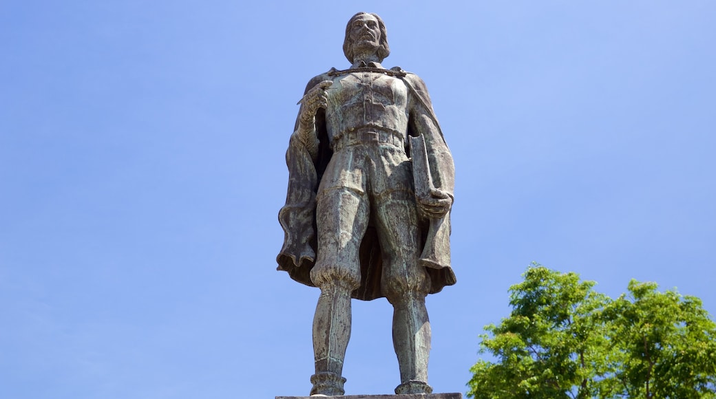 Cebu Island showing a statue or sculpture