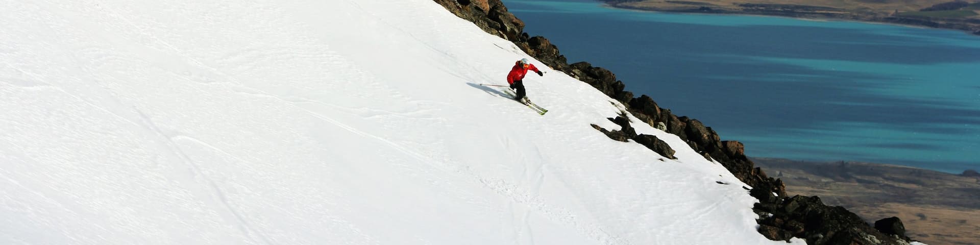 Roundhill Ski Area mit einem Berge und Schnee