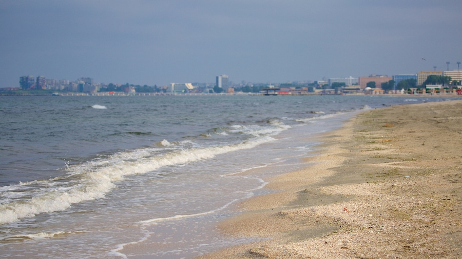 Mamaia Beach showing a pebble beach and general coastal views