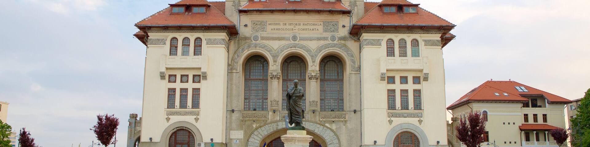 Ovid Square featuring an administrative buidling