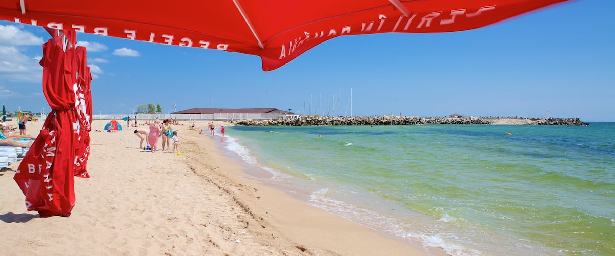 Eforie qui includes plage de sable et vues littorales