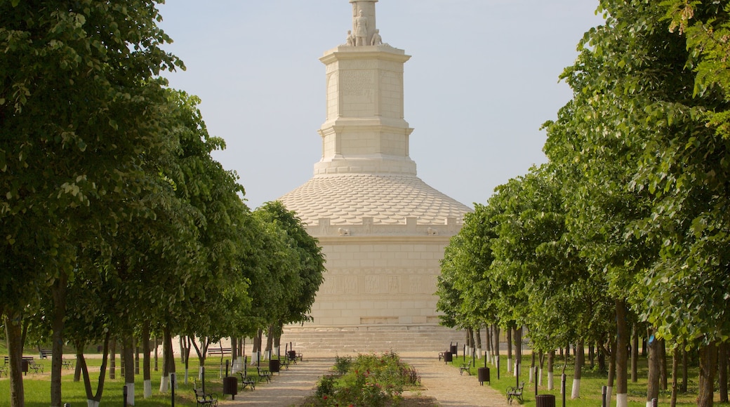 Adamclisi welches beinhaltet Park und historische Architektur