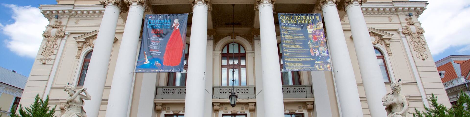 State Theatre featuring heritage architecture