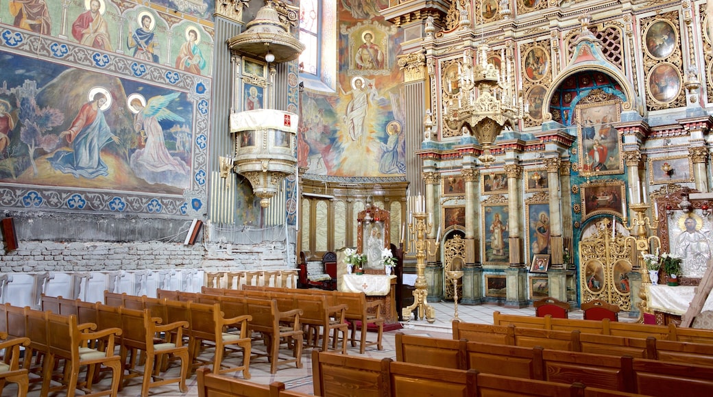 Mondkirche mit einem religiöse Aspekte, Innenansichten und Kirche oder Kathedrale