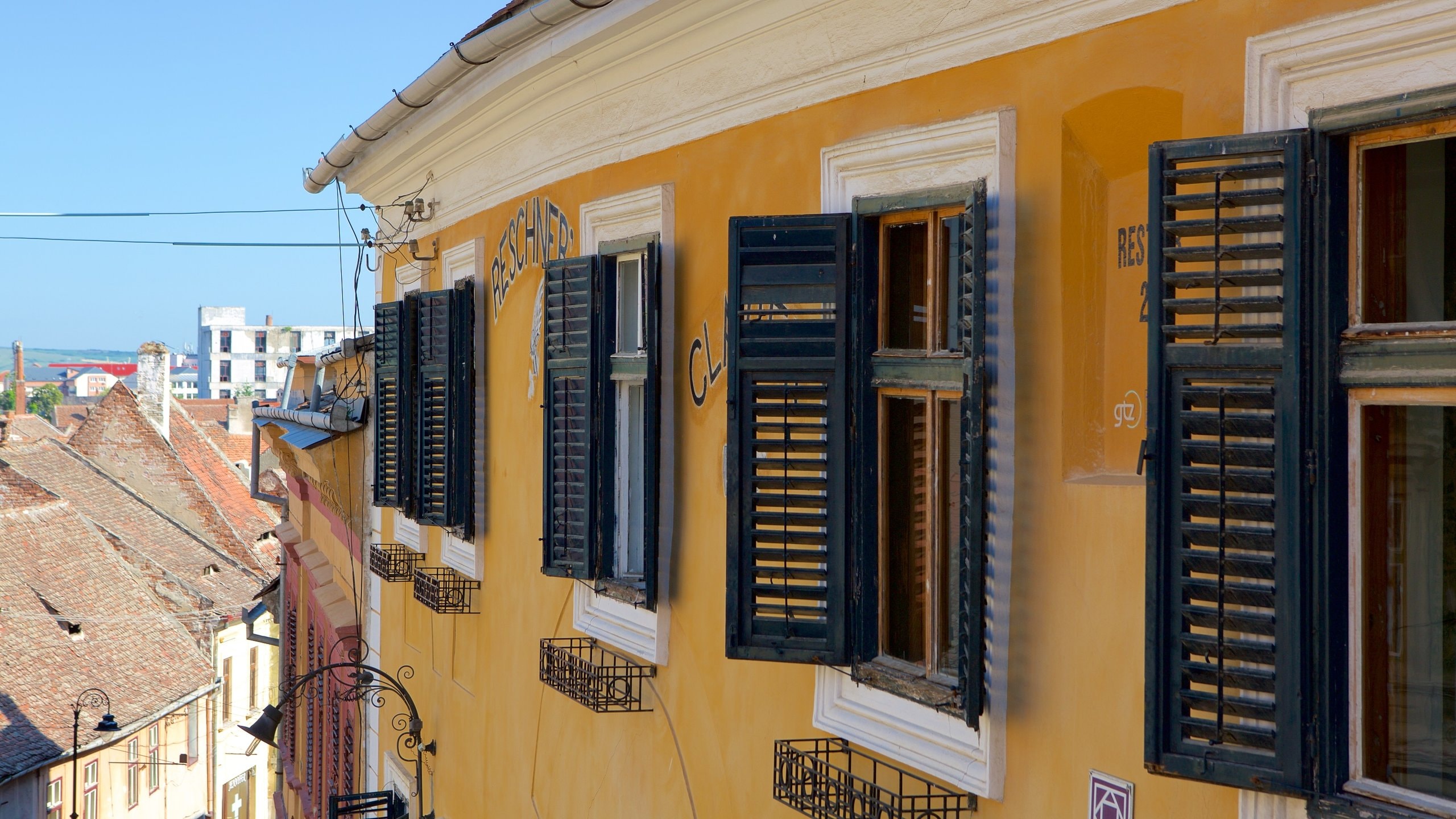 Sibiu showing a house