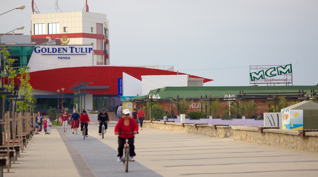 Playa de Mamaia ofreciendo ciclismo