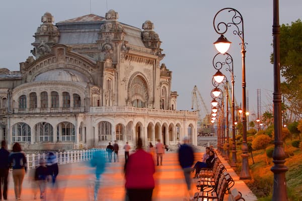 Constanta Casino qui includes coucher de soleil